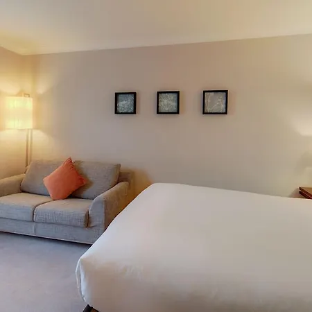 Hilton Ξενοδοχείο 4*